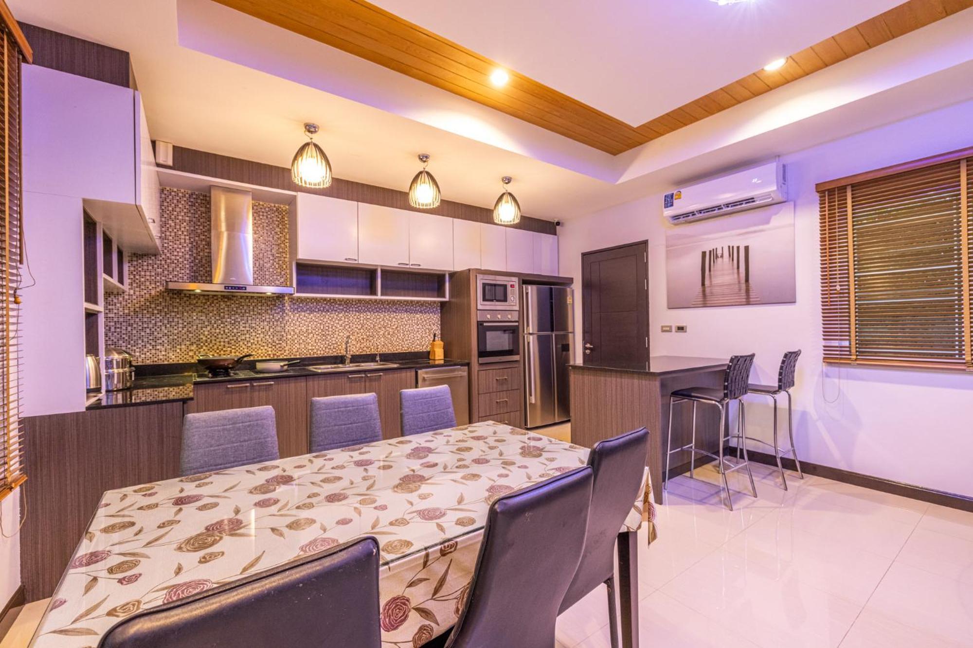 Phuket Kana International Hotel普吉岛卡娜国际酒店 Rawai Экстерьер фото